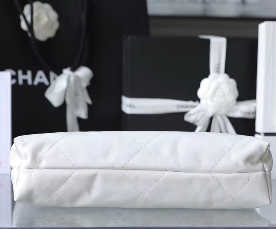 شانيل 22 هاند باق مقاس 34.5cm