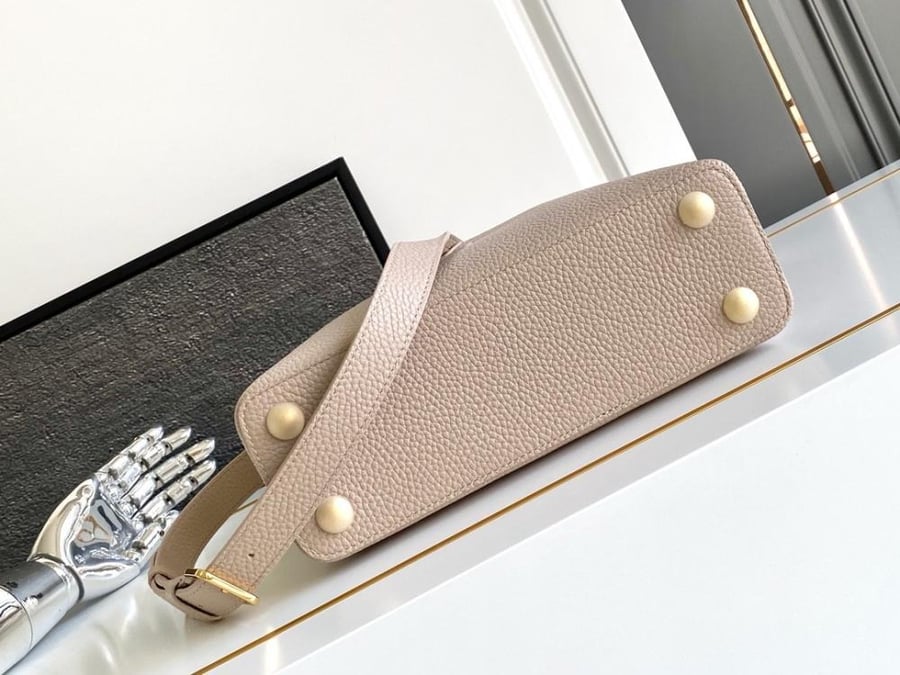 لوي فيتون Capucines مقاس 27cm