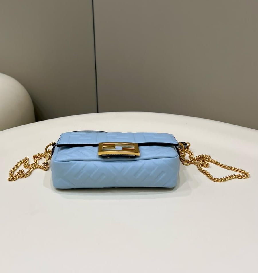 فندي Mini Baguette مقاس 20cm