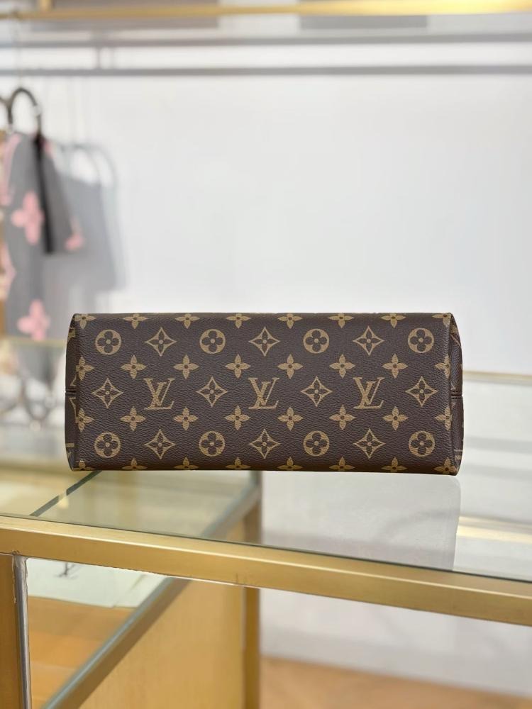 لوي فيتون Trunkie East westمقاس 25cm