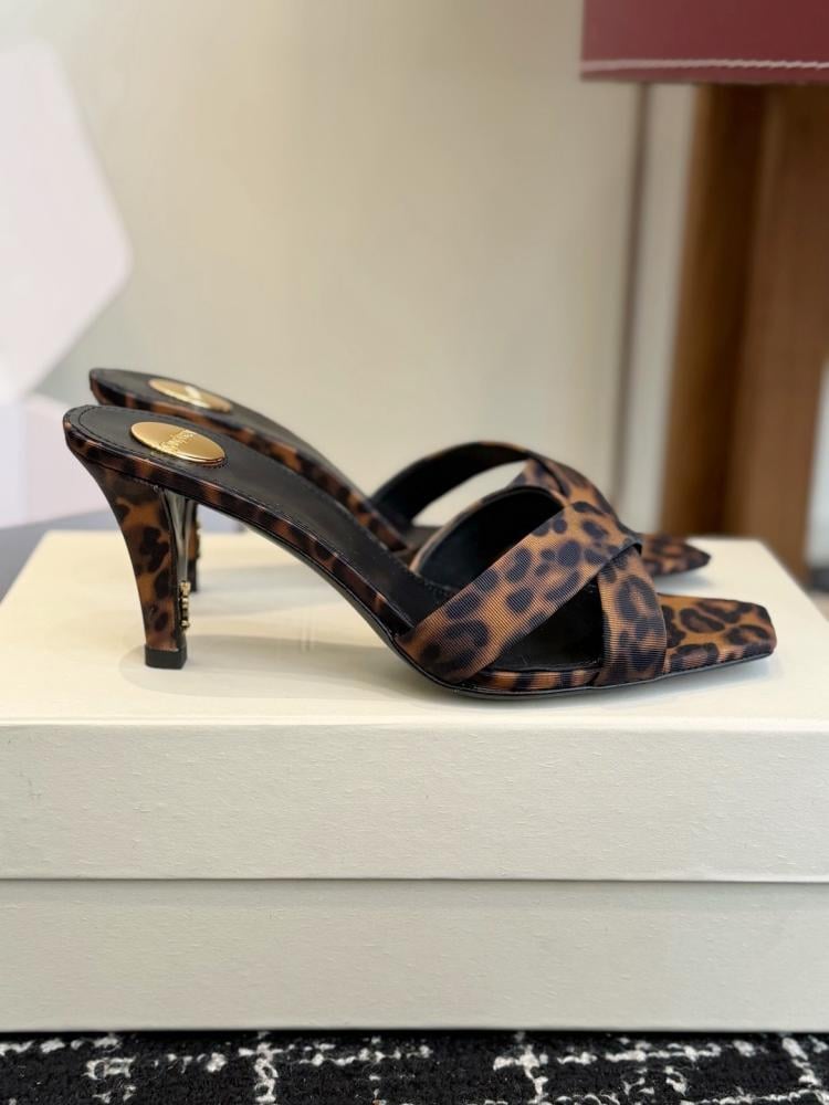 هيلز سان لوران ارتفاع 7.5cm