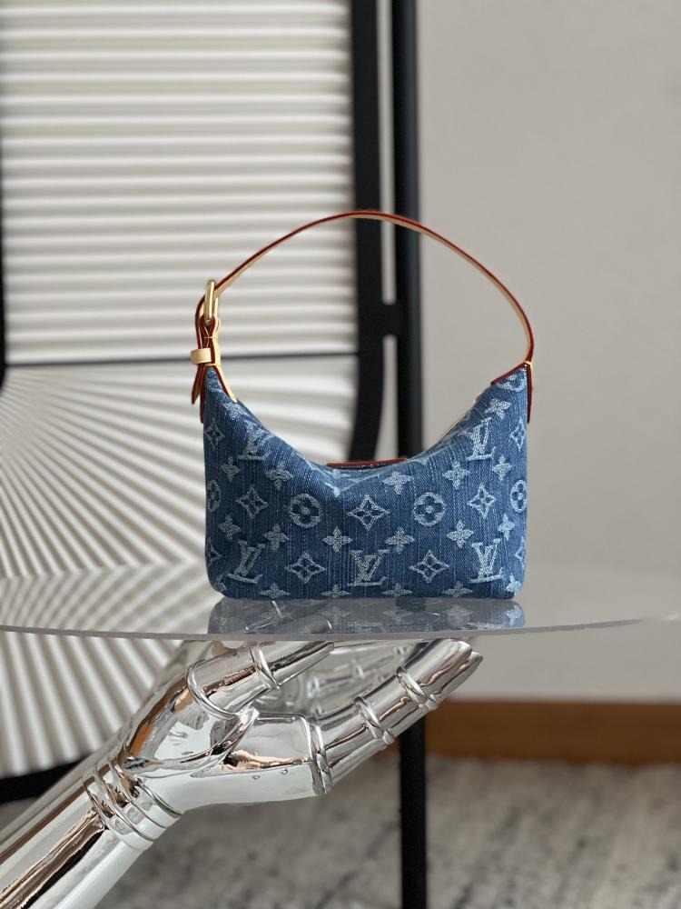 لوي فيتون Hills Pochette مقاس 18.5cm