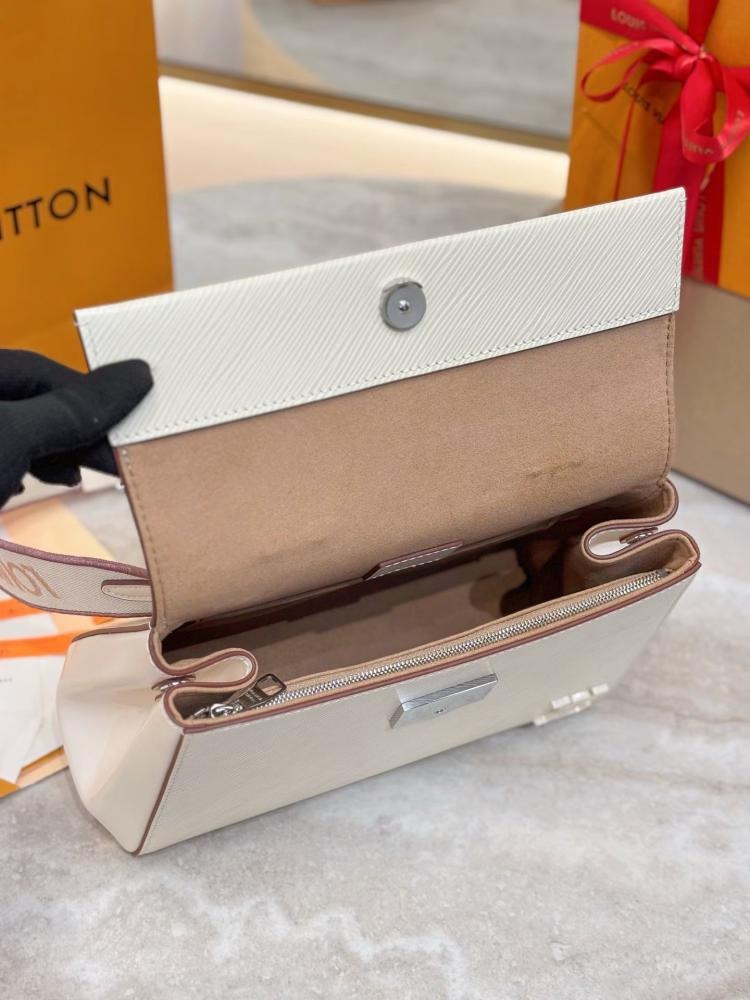 لوي فيتون Cluny BB مقاس 28cm