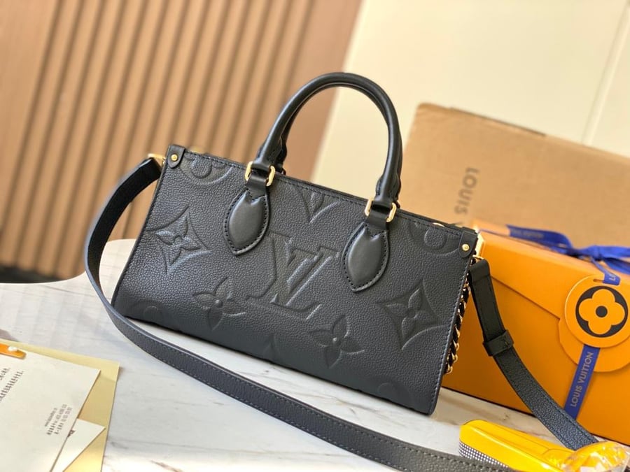 لوي فيتون ONTHEGO EAST WEST مقاس25cm