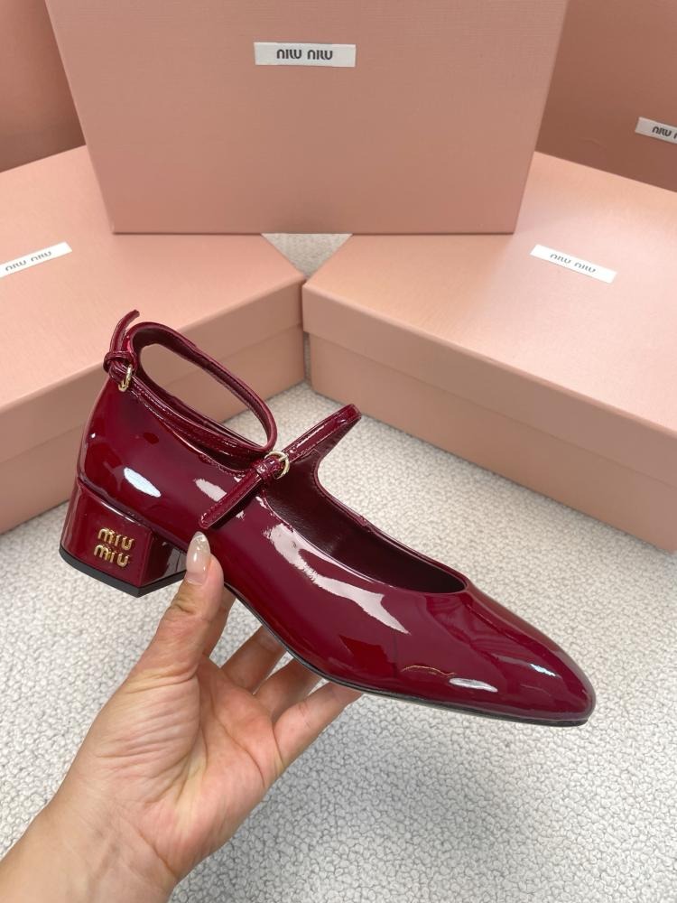 هيلز ميو ميو ارتفاع 3.5cm