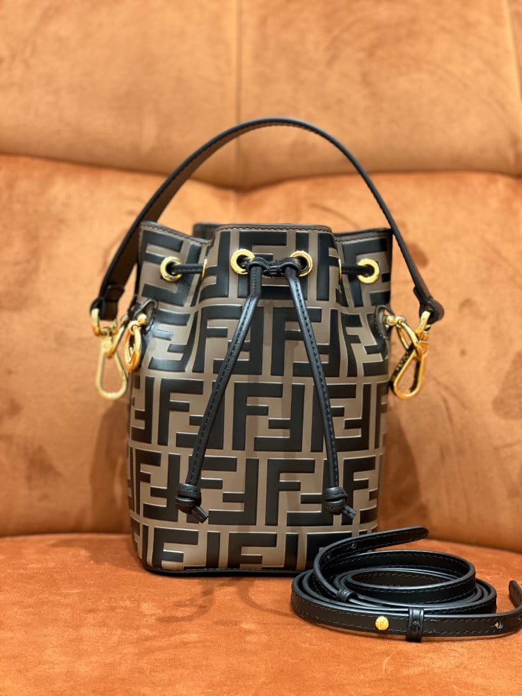 فندي مون تريزور مقاس 12cm