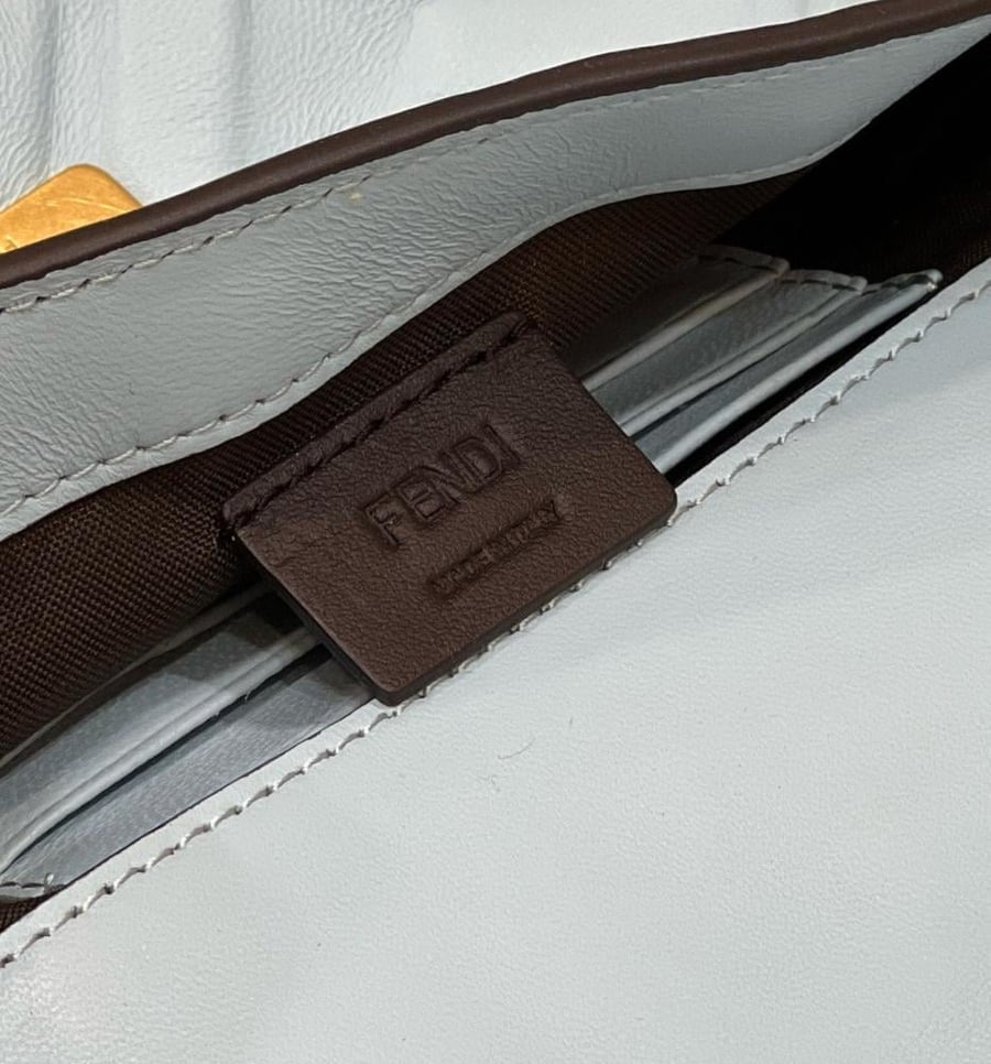 فندي Mini Baguette مقاس 20cm
