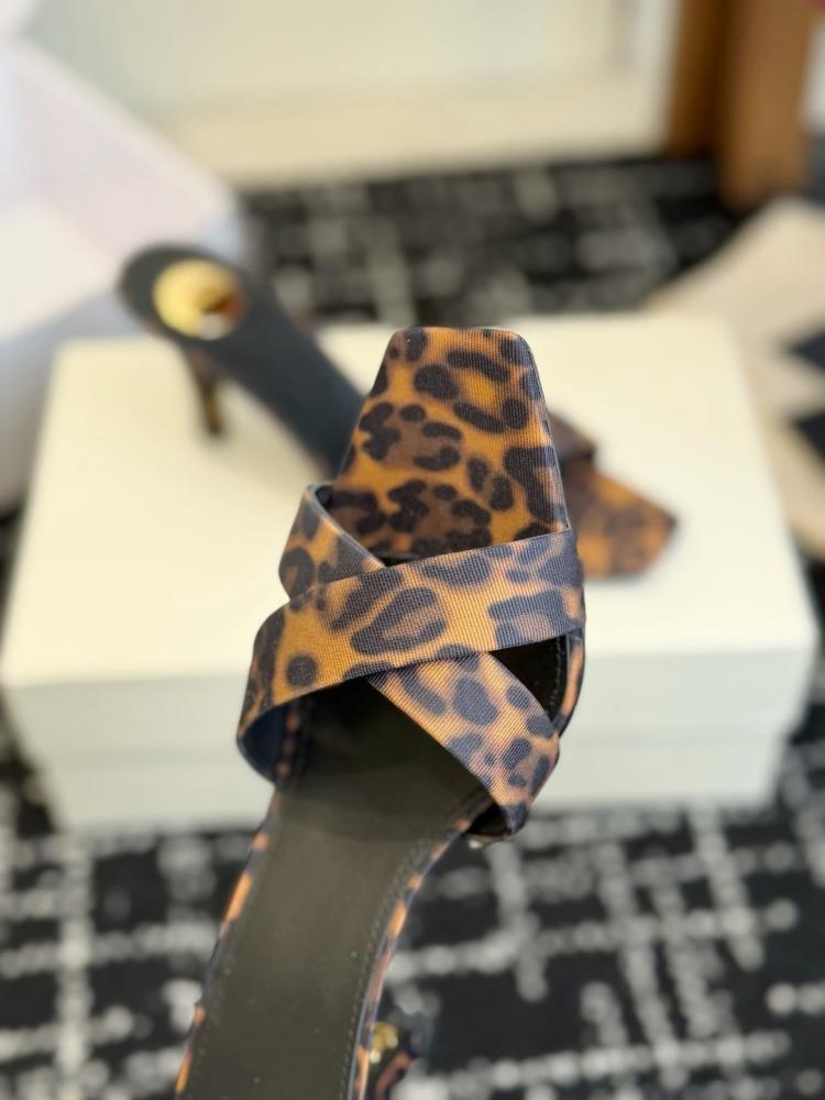 هيلز سان لوران ارتفاع 7.5cm
