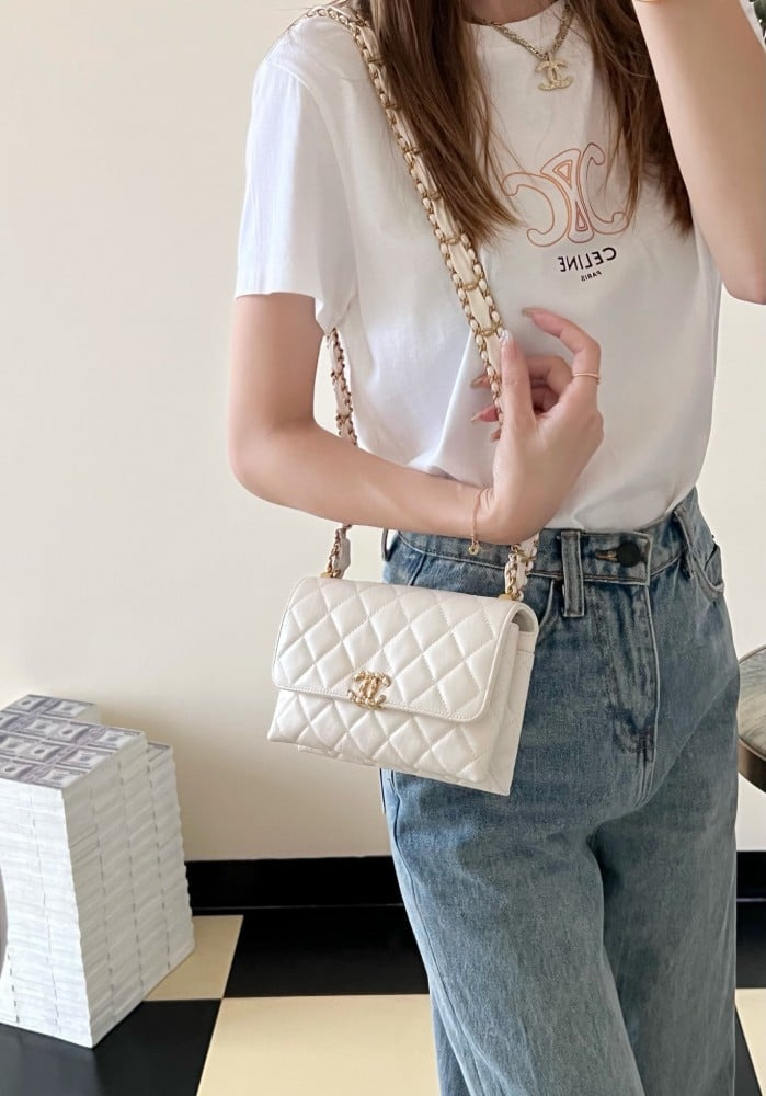 شانيل 23k مقاس 18cm