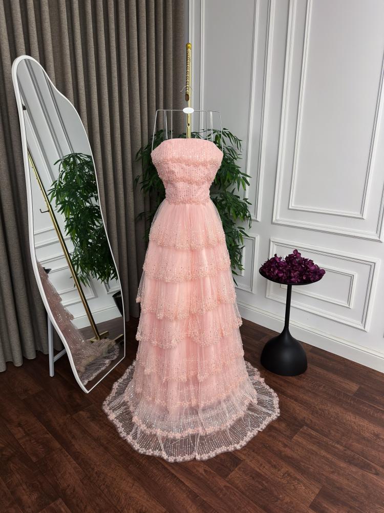 Dress suitable for sizes from 1 to 6