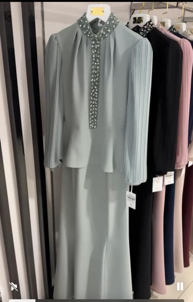 Classic dress