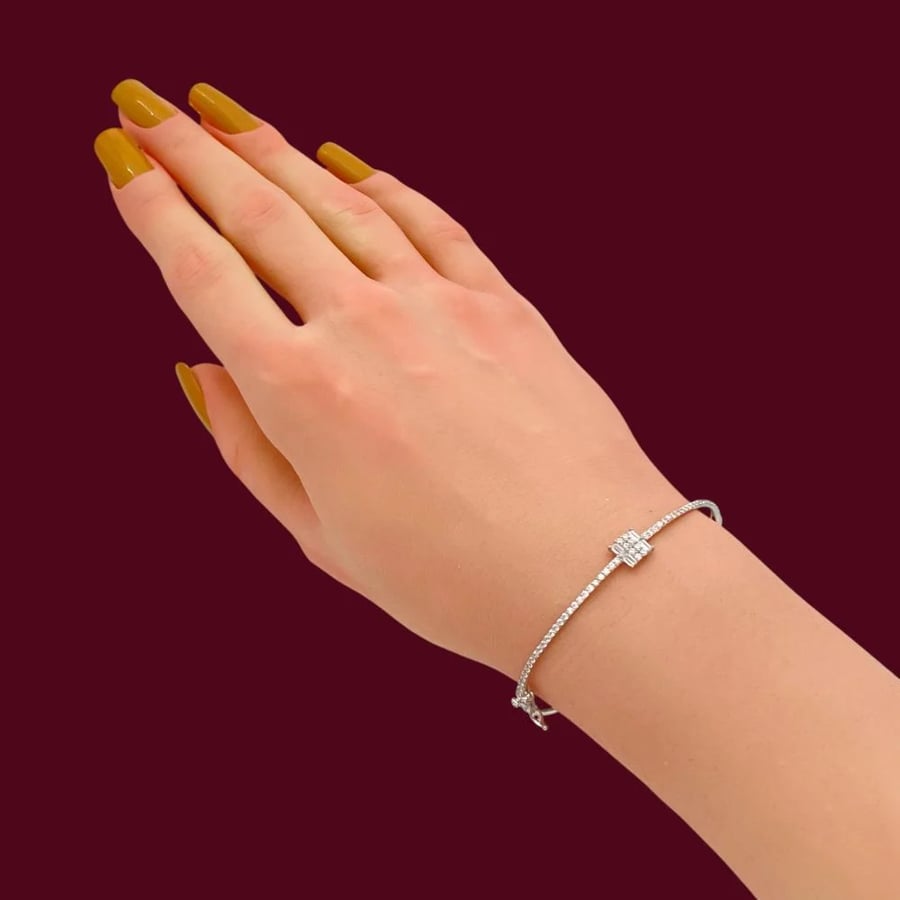 اسواره ذهب عيار 18 الوزن 3.26 جرام