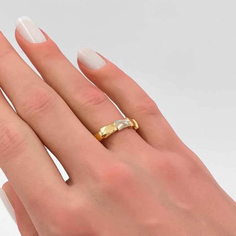 اسواره ذهب عيار 18 الوزن 6.89 جرام