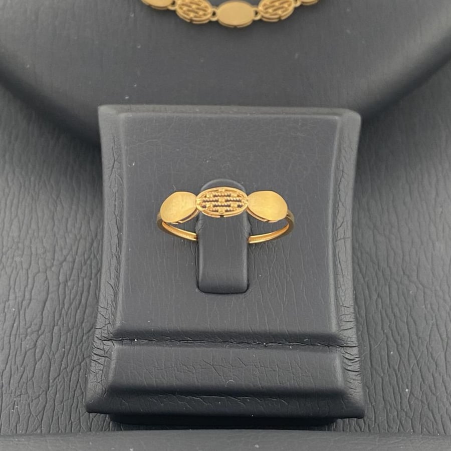 طقم ذهب عيار 21 الوزن 12.87 جرام