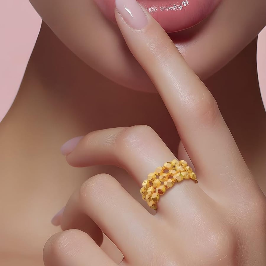 دبلة ذهب عيار 21 تصميم فاخر لمحبي الذهب الكلاسيكي الأنيق