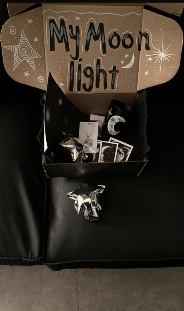 Moon box