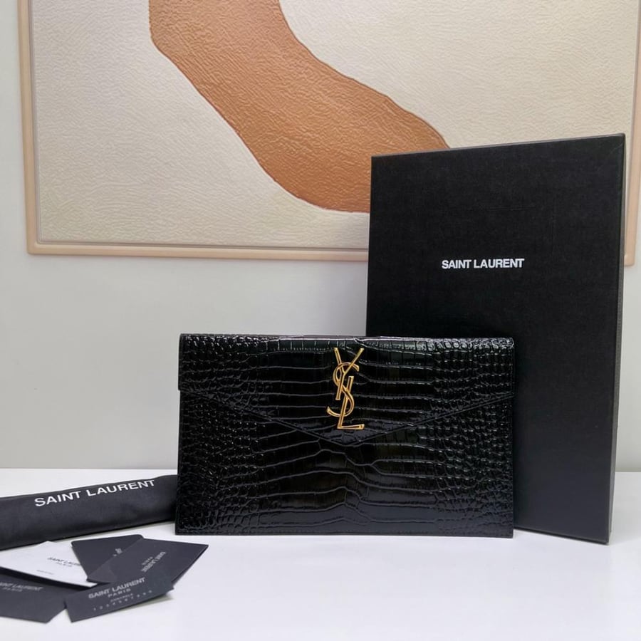 Pouch saintLaurent