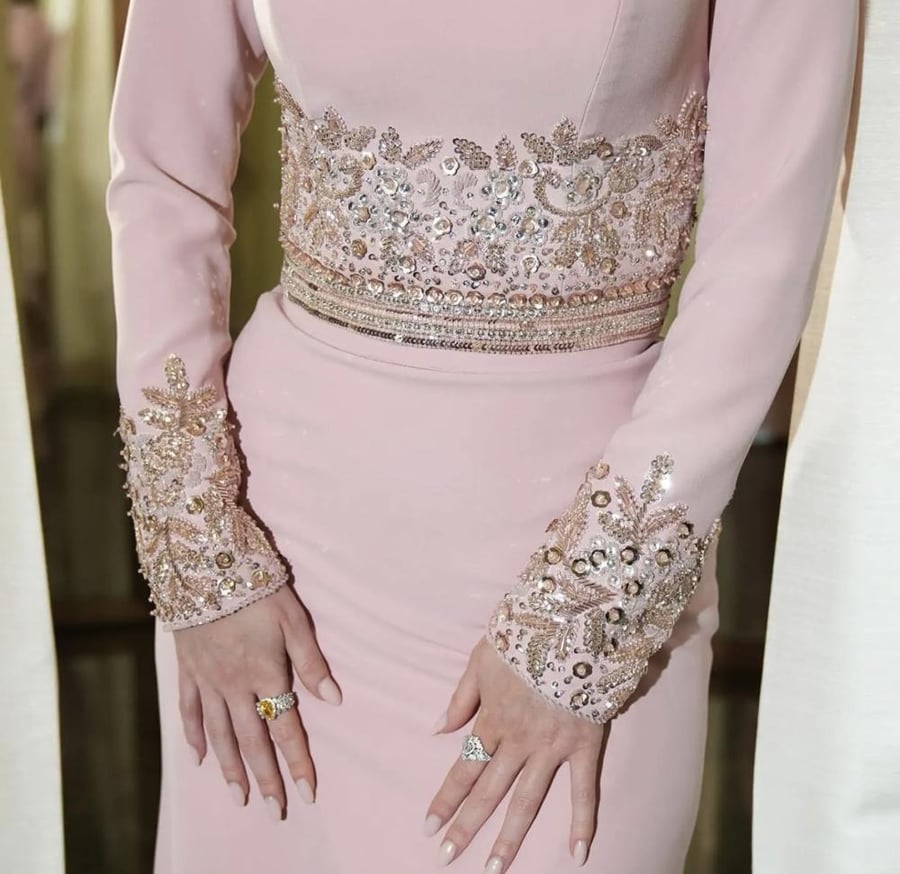 فستان سهرة ناعم بأكمام محتشمة من سمارا بوتيك-E125