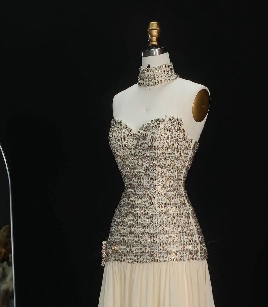 فستان سهرة ناعم مع فيونكة من سمارا بوتيك-S166