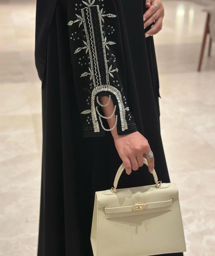 عباية الاكثر طلباً