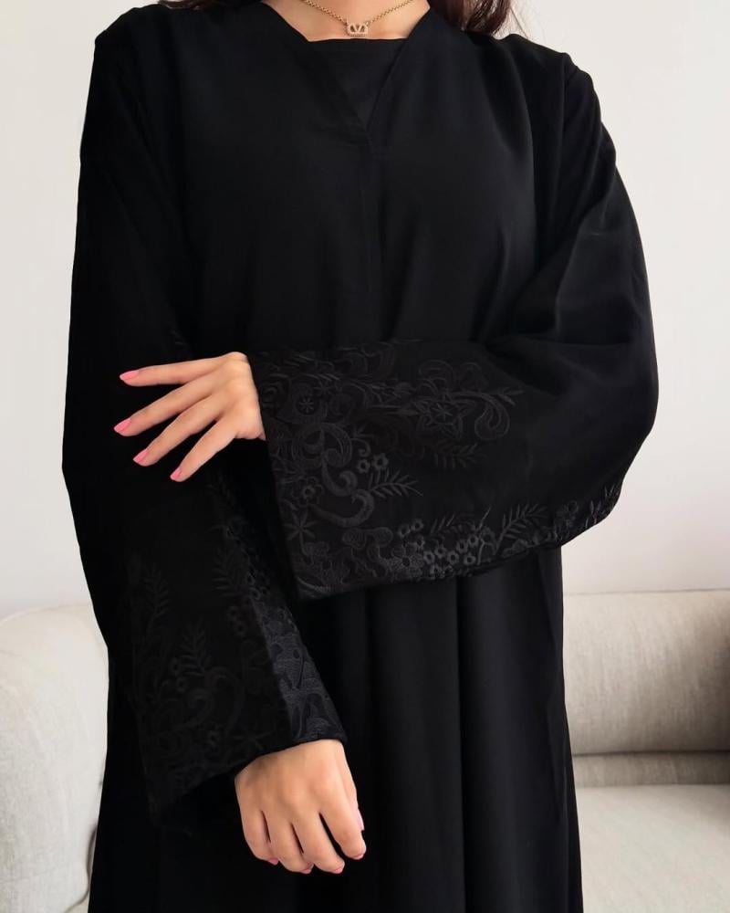 عباية تطريز راقيه