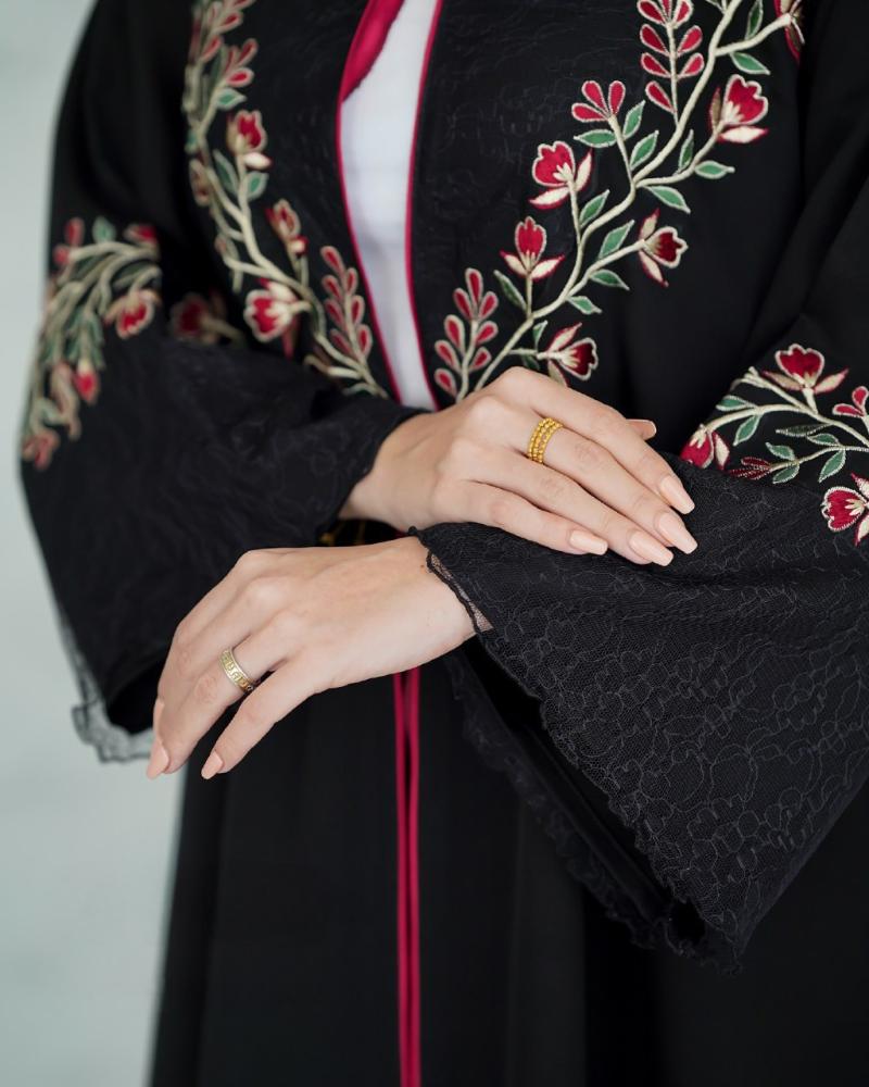 Embroidered abaya with royal dantel