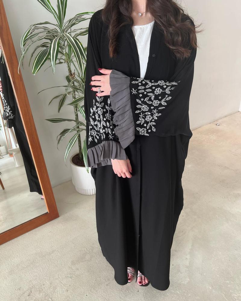 Summer practical abayas, the most requested