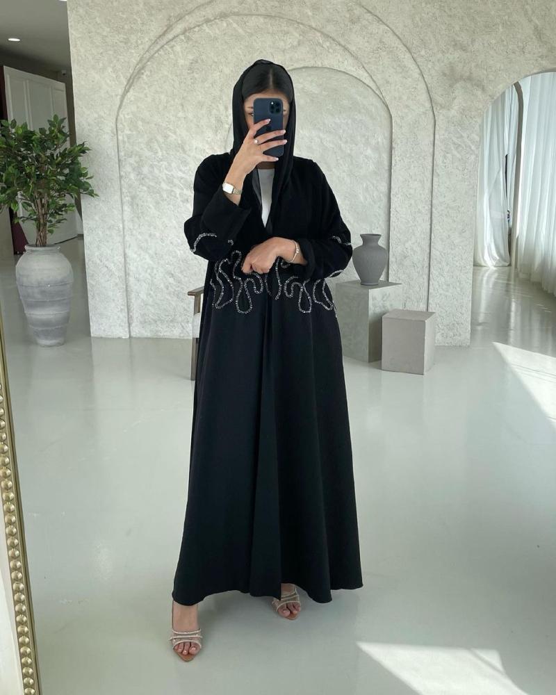 Abaya with zipper