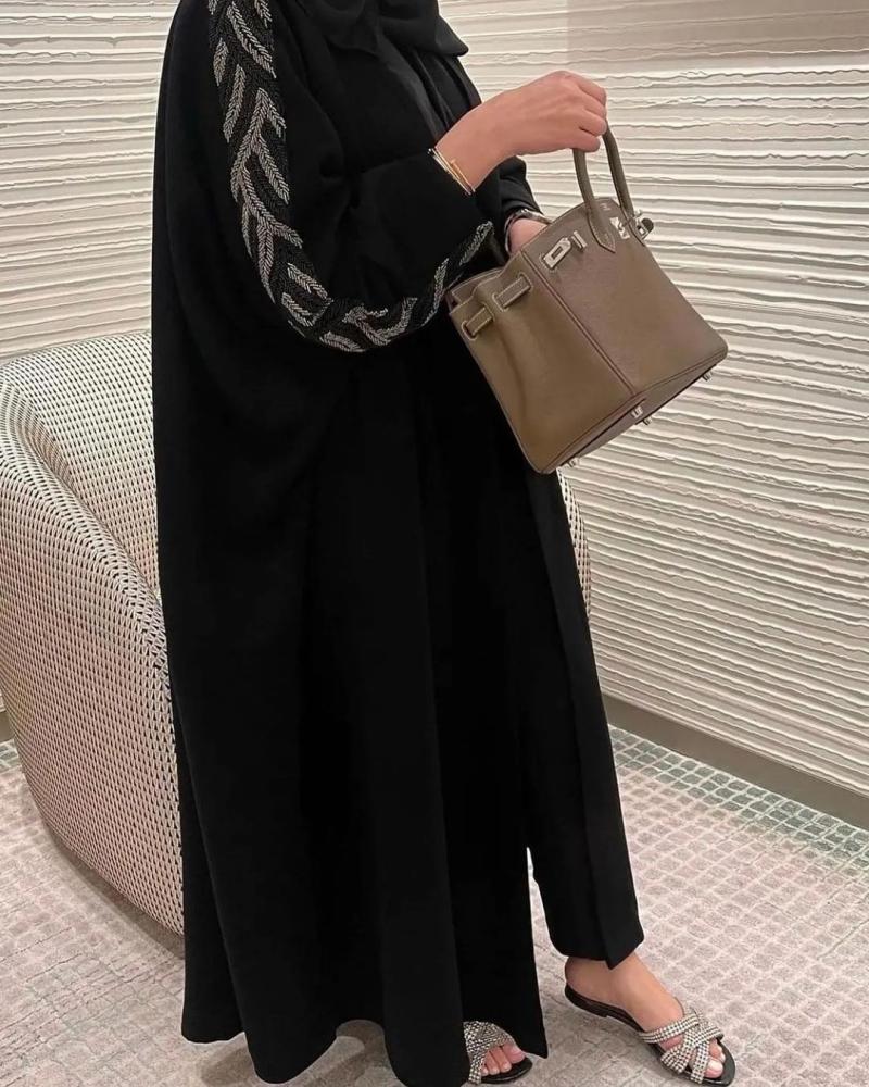 Al-Jawhara distinguished abayas