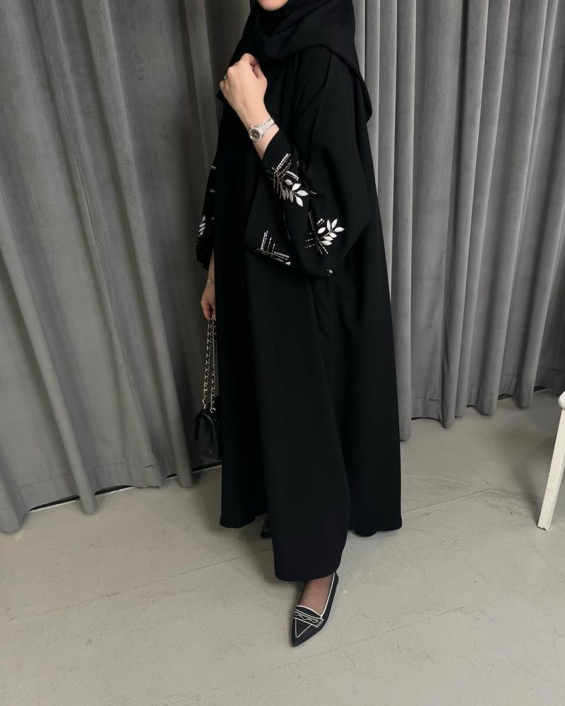 The distinguished abaya 7844