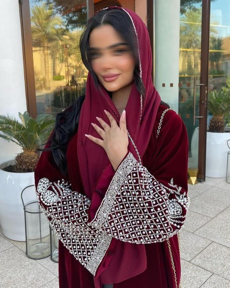 عباية من الخام المخمل الكوري