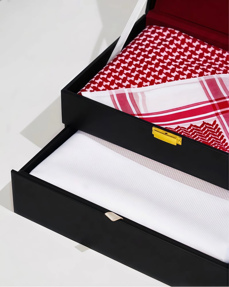 Summer gift package (a piece of cloth and a shemagh of your choice)