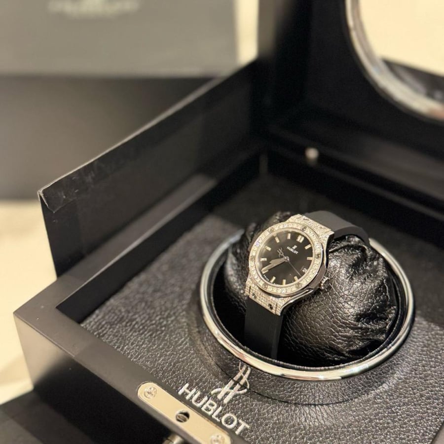 Hublot watch full diamond