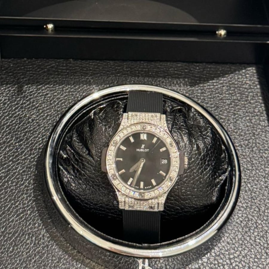 Hublot watch full diamond