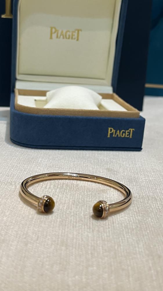 Open wide push bracelet