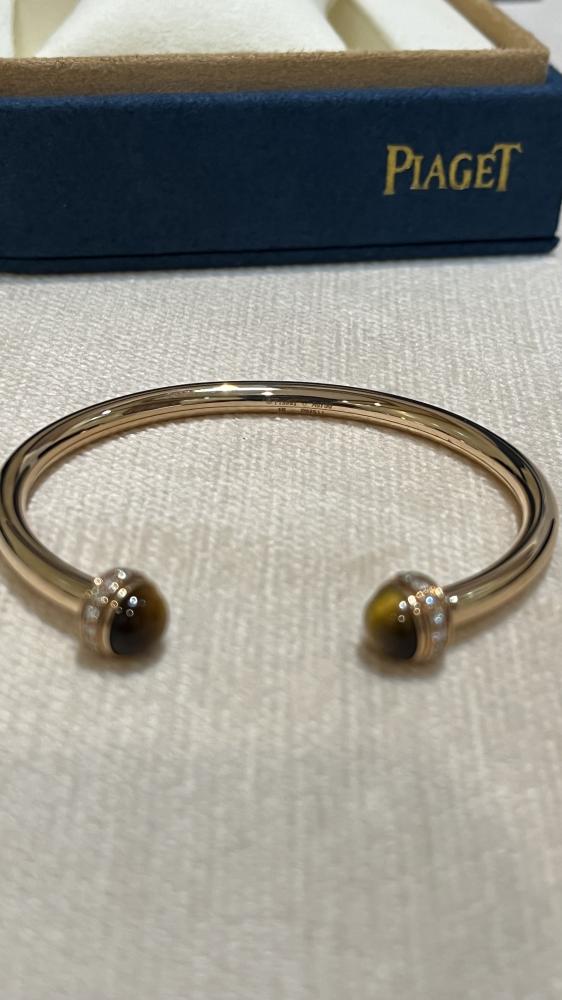 Open wide push bracelet