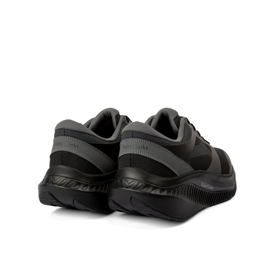 Casual sports shoe in black color