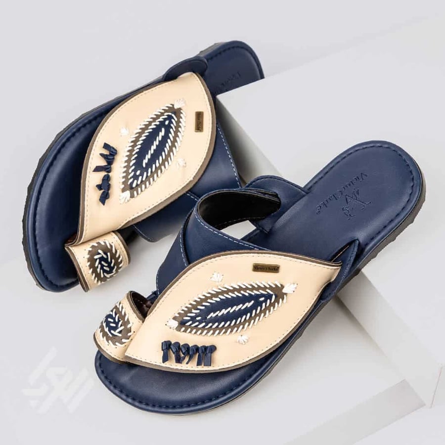 Gulf slippers made of navy blue and beige leather with embroidery