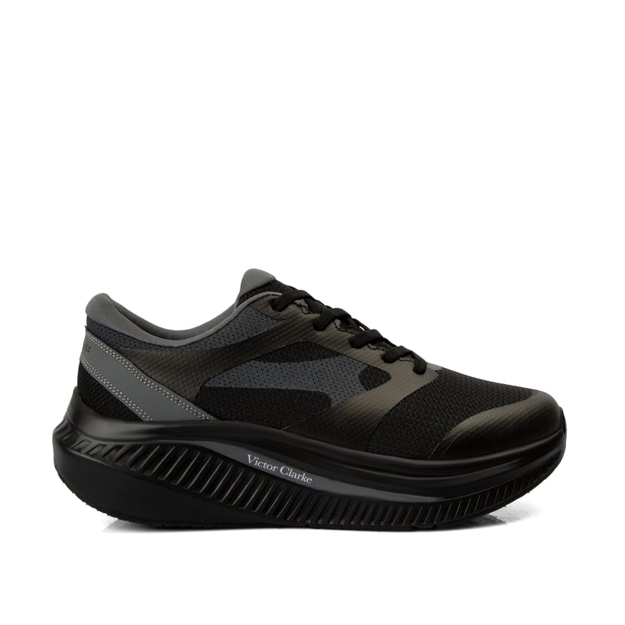 Casual sports shoe in black color