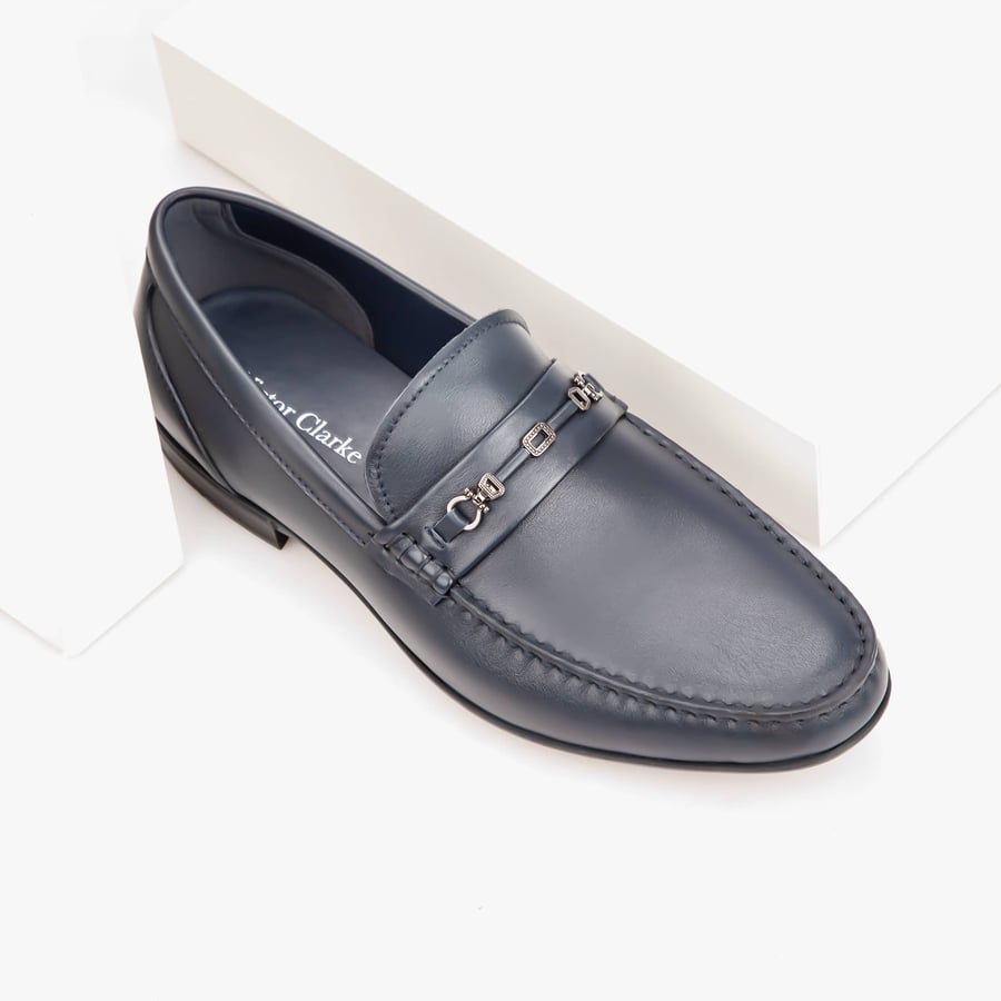 Classic formal shoe navy from Victor Clark