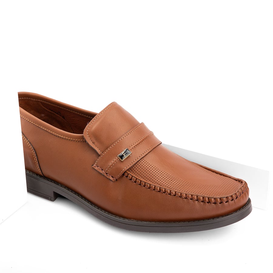 Formal leather shoe in camel color with Italian design