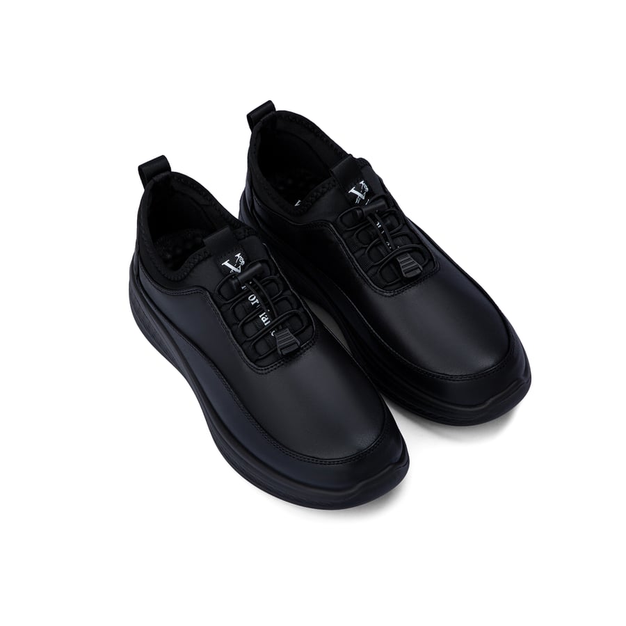 Casual leather medical shoe from Victor Clark