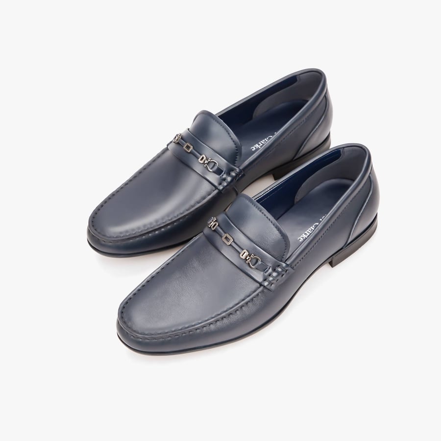 Classic formal shoe navy from Victor Clark