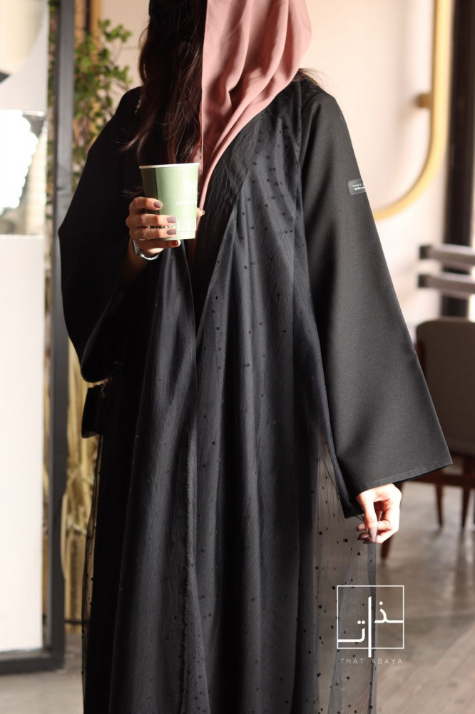 عباية الـ ( تول ) المنقط #222