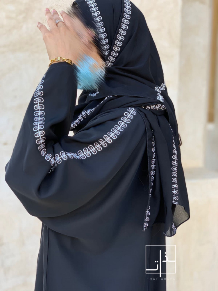 طرحة مزينة ب تطريز طولي #221