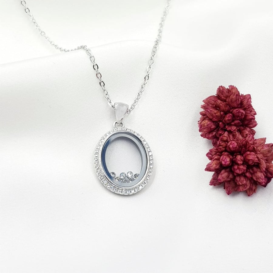 قلادة مزينة بزركون متحرك من الفضة 925