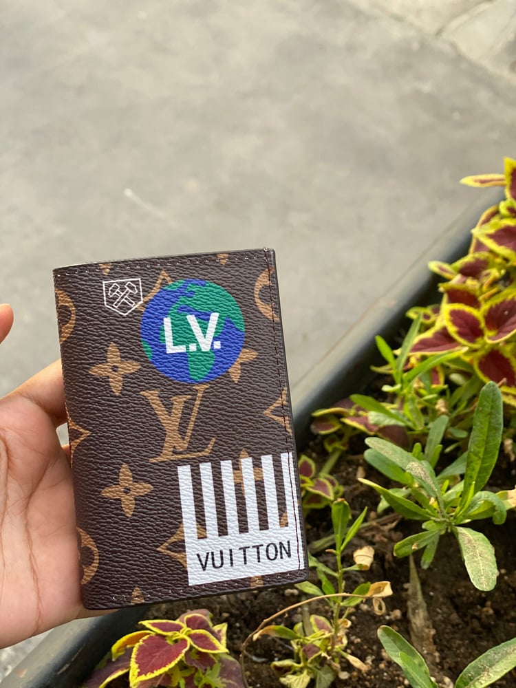 محفظة LV ماستر للجنسين