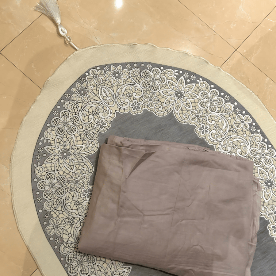 الحزمة الرمضانية (عكاز معينة + سجادة وشرشف صلاة + مسبحة)