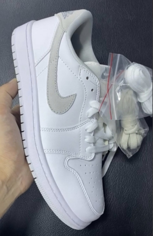 Air Jordan 1 Low Neutral Grey