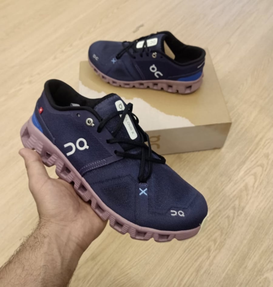 CLOUD X RUNNING SHOES